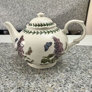 Portmeirion Botanic Garden Teapot with‎ Lid  Floral and butterfly Motiff Spring